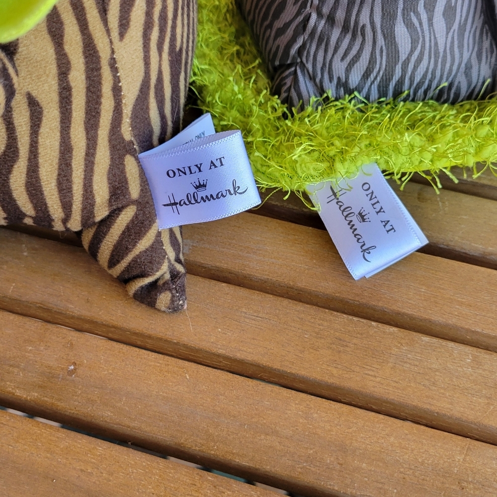 Hallmark Plush Set with Owl & Ghost - Picture 4 of 4